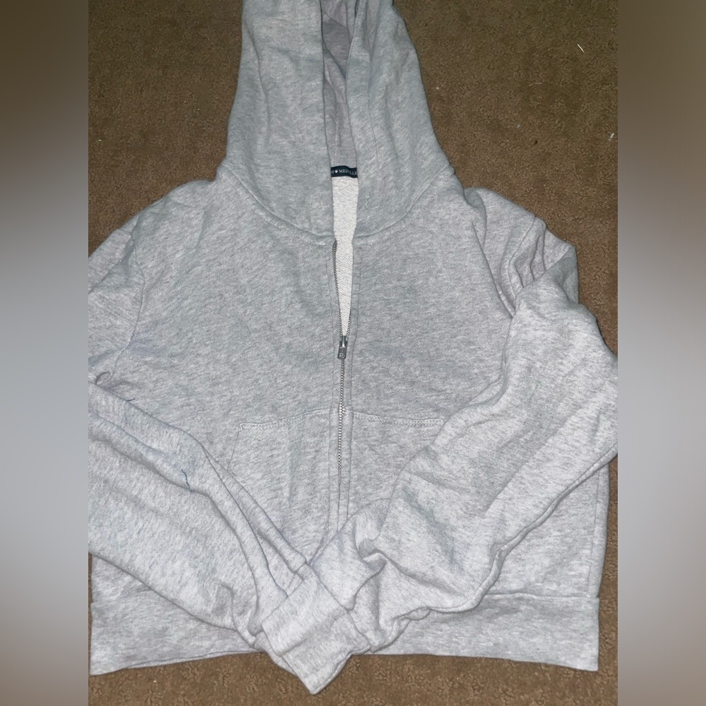 Brandy Melville cropped zip up hoodie